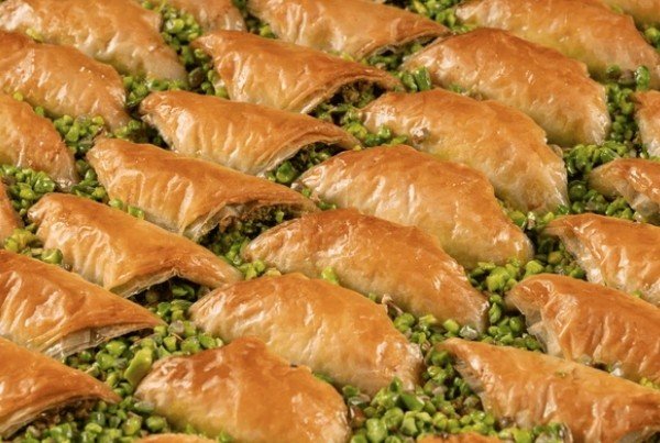 Geleneksel Tariflerle 2000 Gr Şöbiyet pasta